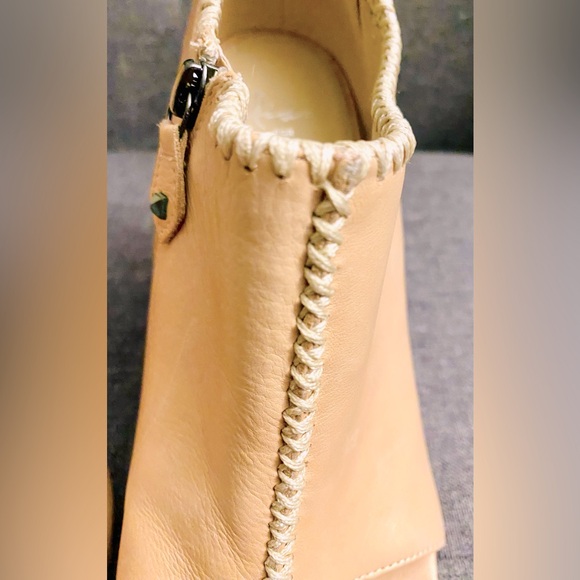 Donald J Pliner Lisa Tan Leather
Ankle Heel Stiletto Bootie & Open Toe - Picture 13 of 15